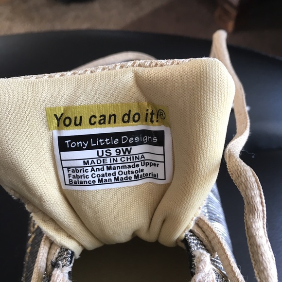 Shoes - Picture 3 of 4